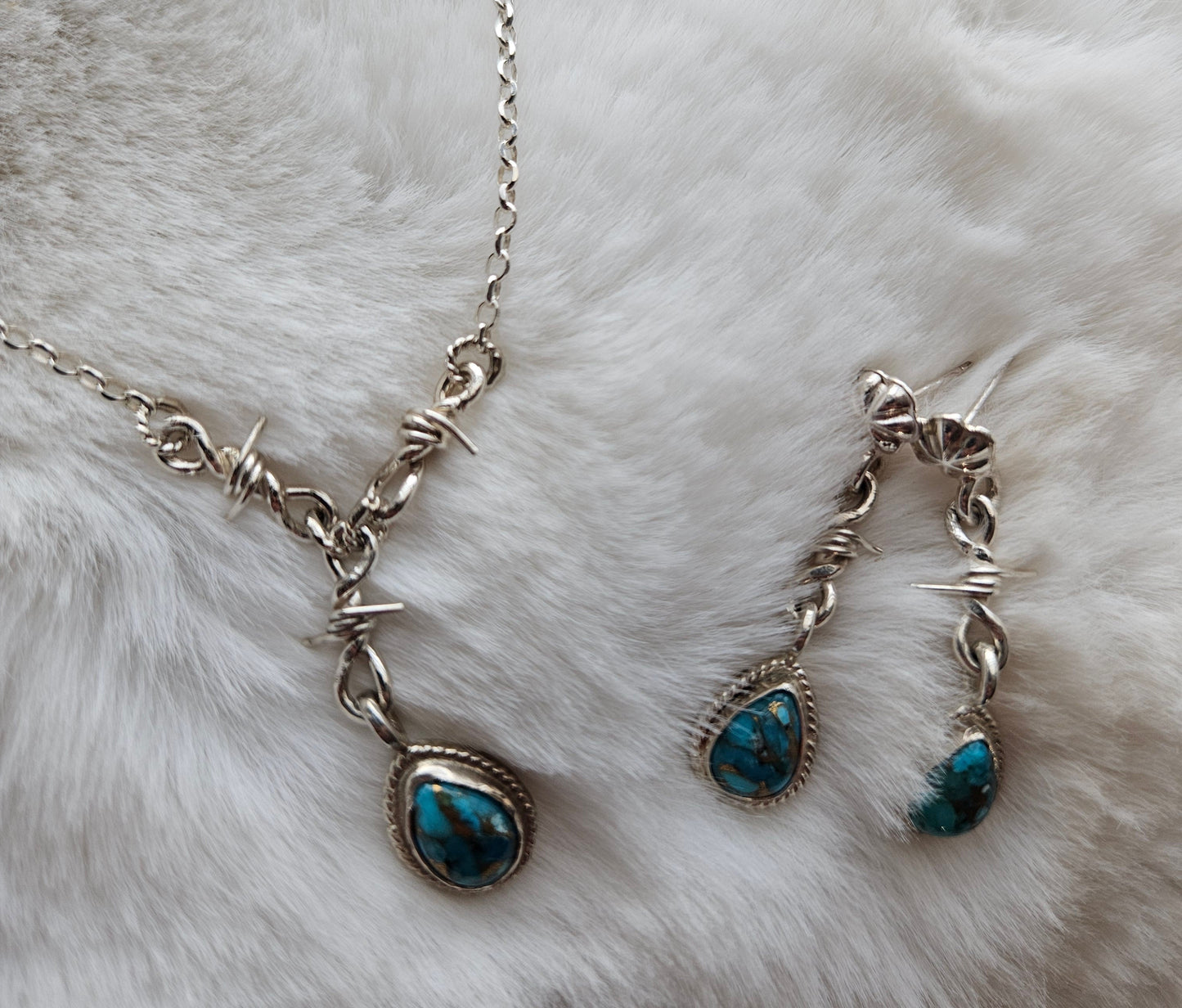 Denim Dahlia Barbed Wire Necklace and Earrings Set